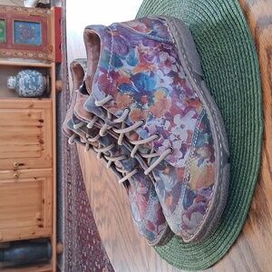 Josef Seibel Tan Vibrant Floral Leather Boho Zip Ankle Boots Size 38